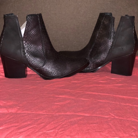 Black snack skin booties - Picture 1 of 1